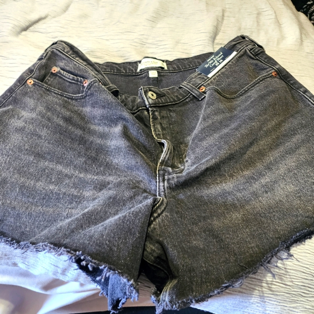 Abercrombie curve love black shorts